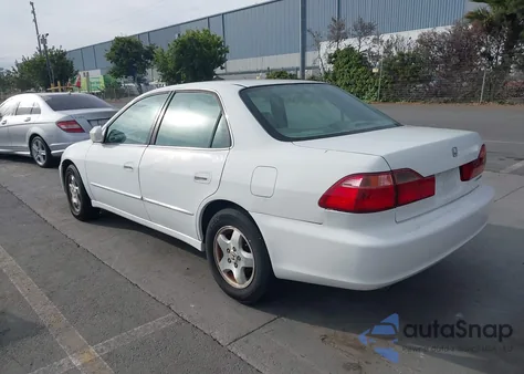 1999 Honda Accord Ex V6 из США, поврежденный, VIN 1HGCG1655XA063859